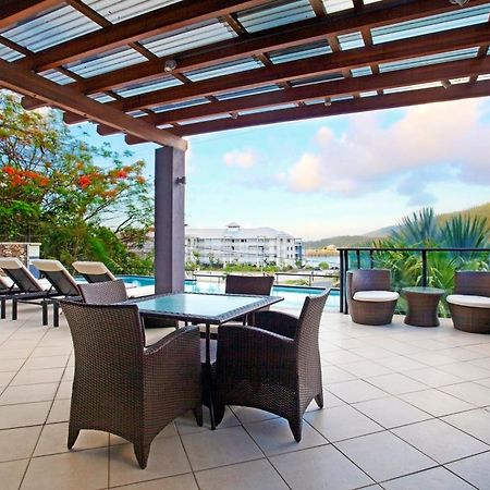 Апарт готель At Waterfront Whitsunday Retreat - Adults Only Ерлі-Біч Екстер'єр фото