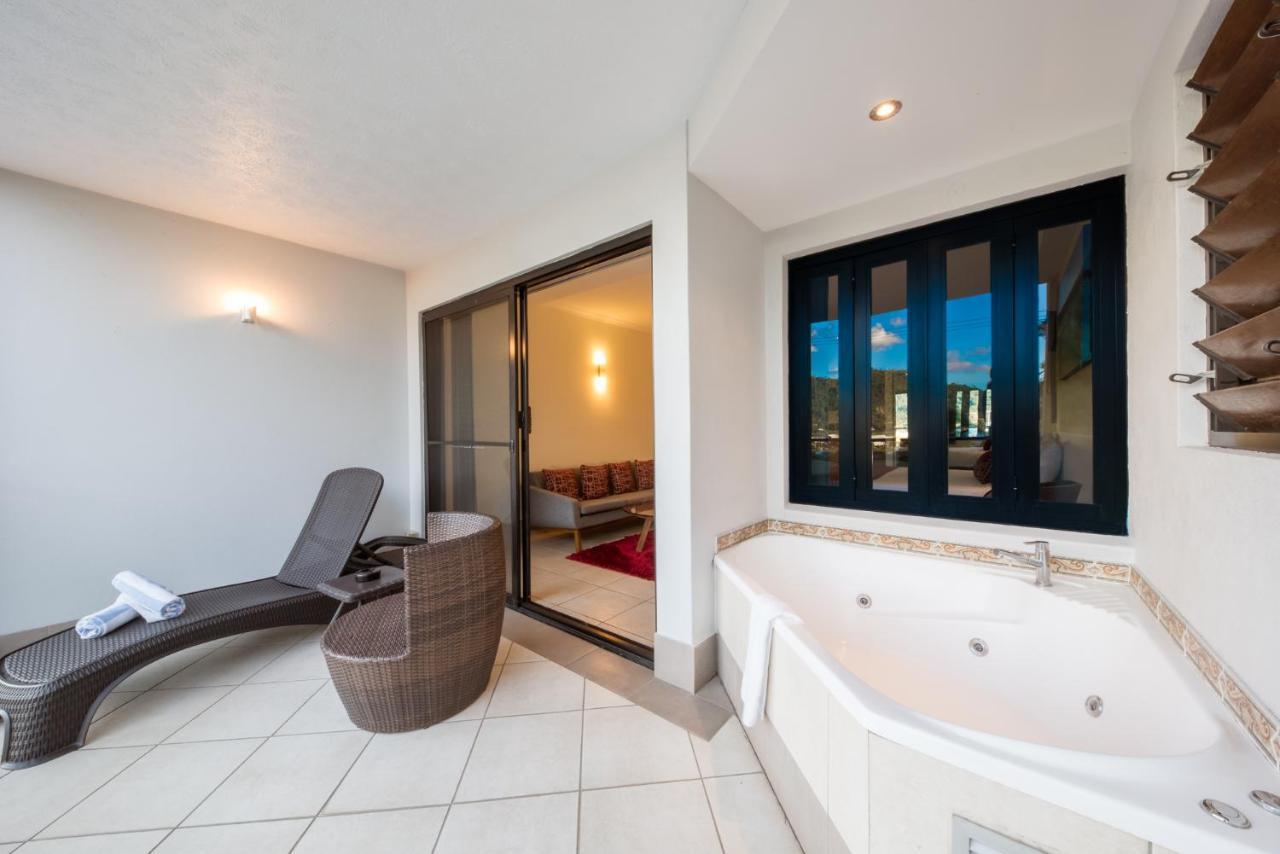 Апарт готель At Waterfront Whitsunday Retreat - Adults Only Ерлі-Біч Екстер'єр фото