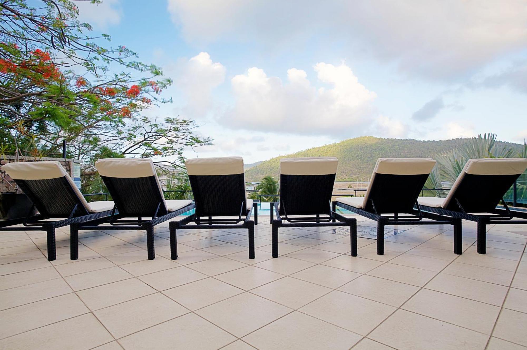 Апарт готель At Waterfront Whitsunday Retreat - Adults Only Ерлі-Біч Екстер'єр фото