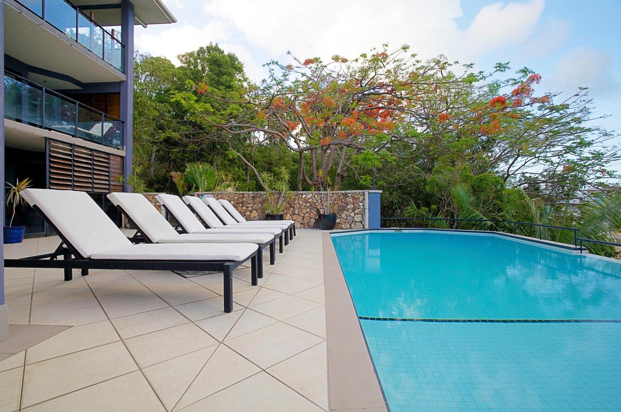 Апарт готель At Waterfront Whitsunday Retreat - Adults Only Ерлі-Біч Екстер'єр фото