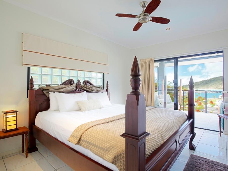 Апарт готель At Waterfront Whitsunday Retreat - Adults Only Ерлі-Біч Екстер'єр фото