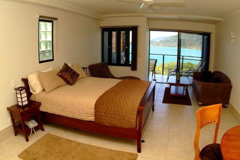 Апарт готель At Waterfront Whitsunday Retreat - Adults Only Ерлі-Біч Екстер'єр фото