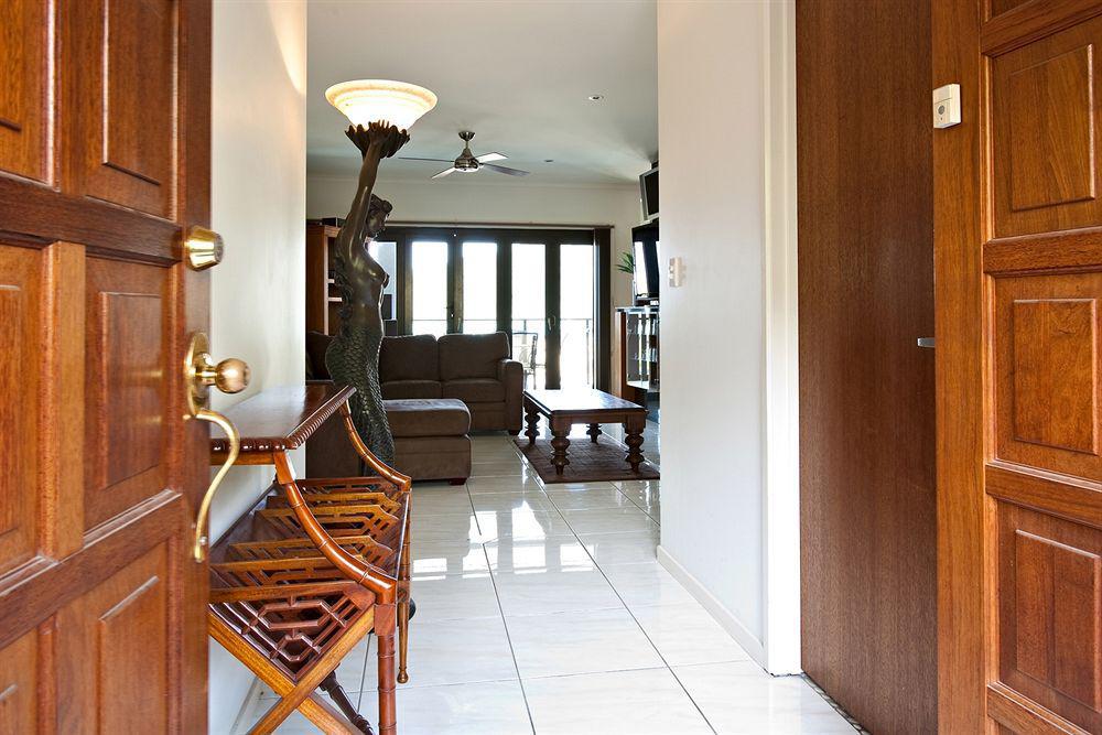 Апарт готель At Waterfront Whitsunday Retreat - Adults Only Ерлі-Біч Екстер'єр фото