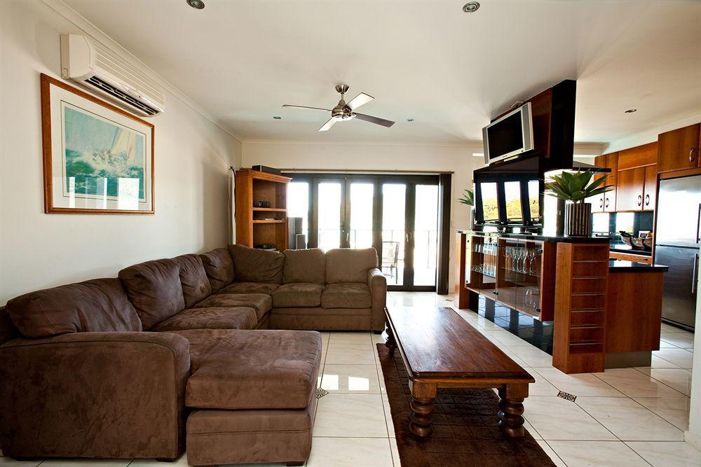 Апарт готель At Waterfront Whitsunday Retreat - Adults Only Ерлі-Біч Екстер'єр фото